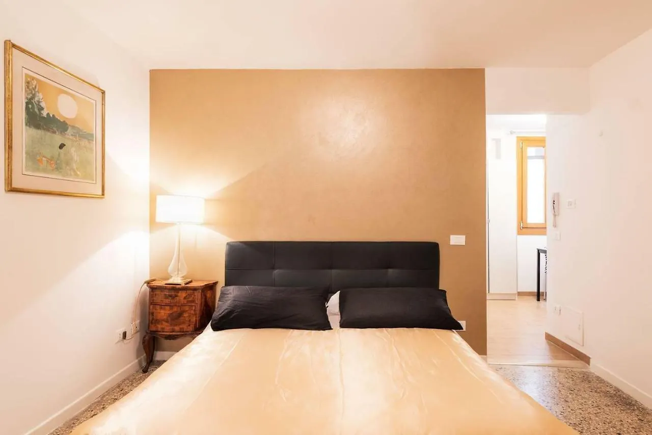 Apartamento Andrea Venice Flat 1St Floor Italia